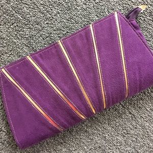 Purple clutch
